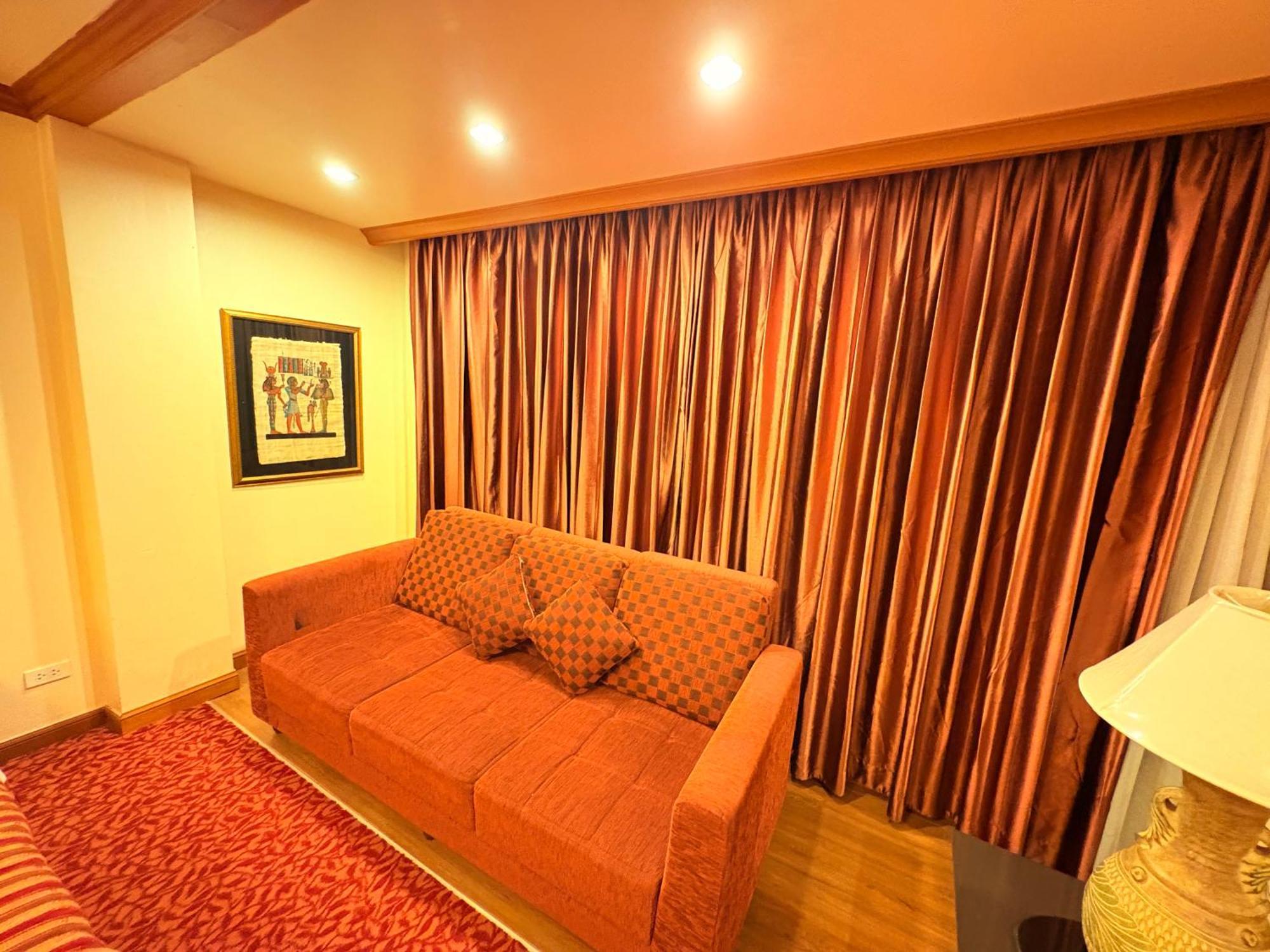 Taksilahotel Maha Sarakham Esterno foto