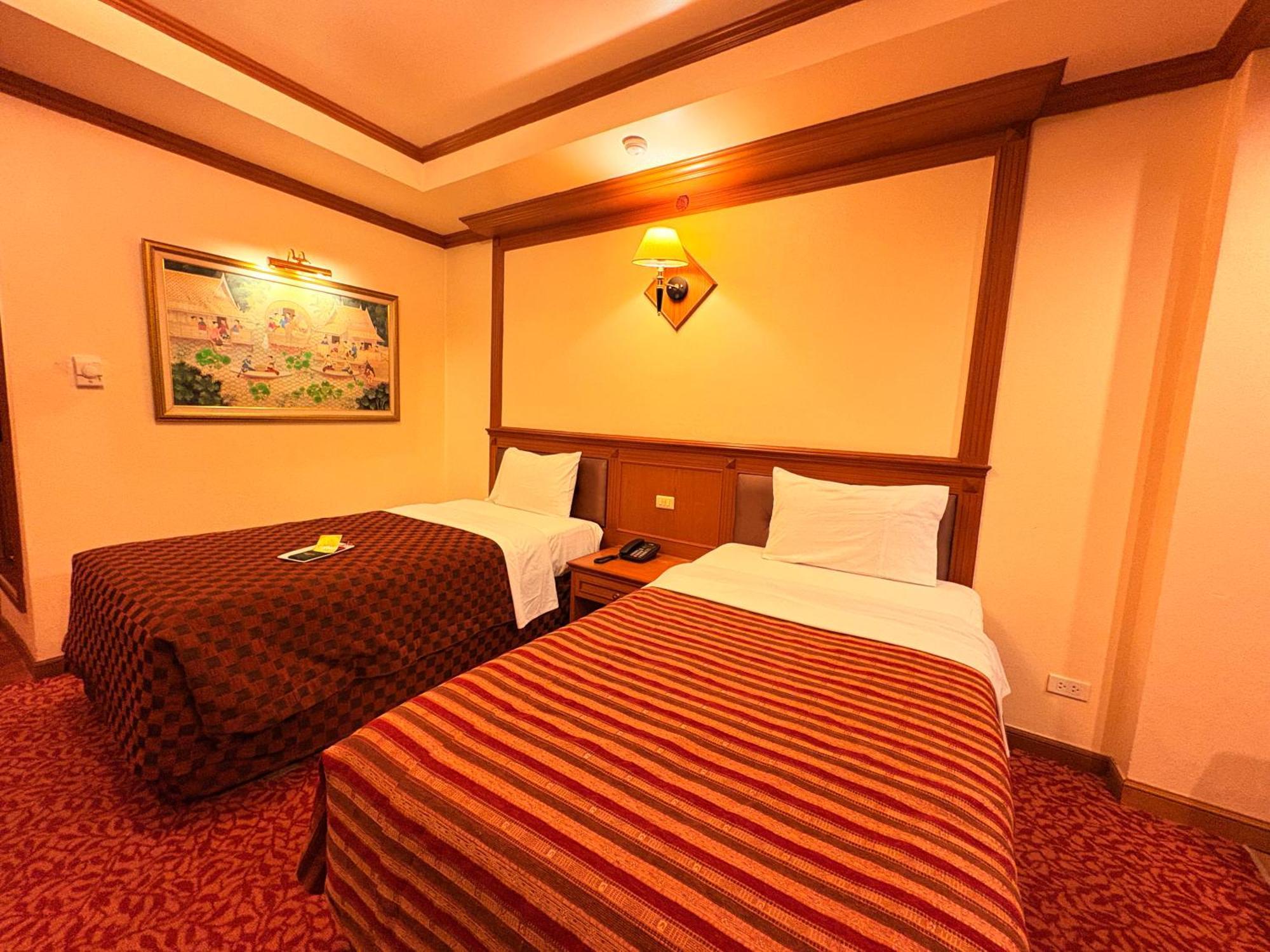 Taksilahotel Maha Sarakham Esterno foto