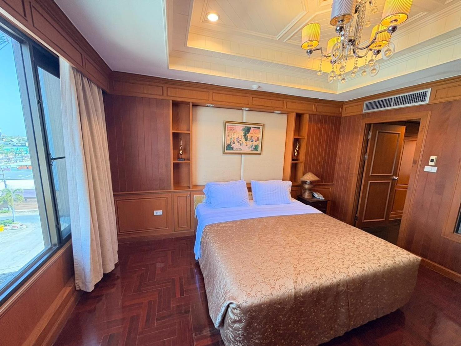 Taksilahotel Maha Sarakham Esterno foto