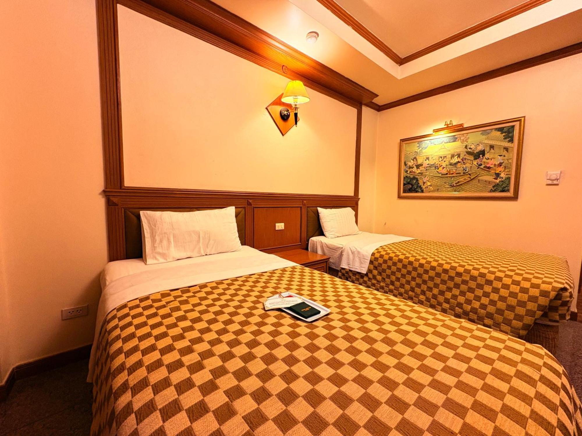 Taksilahotel Maha Sarakham Esterno foto