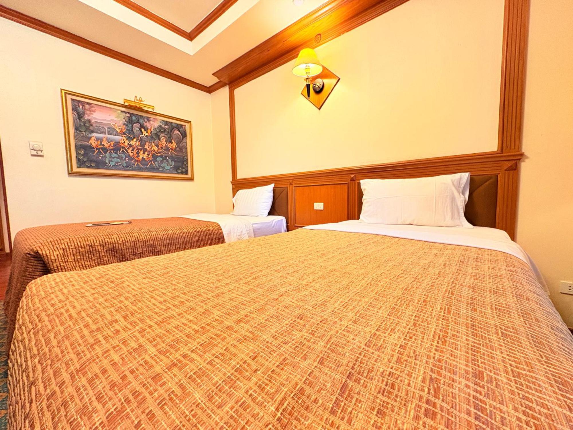 Taksilahotel Maha Sarakham Esterno foto