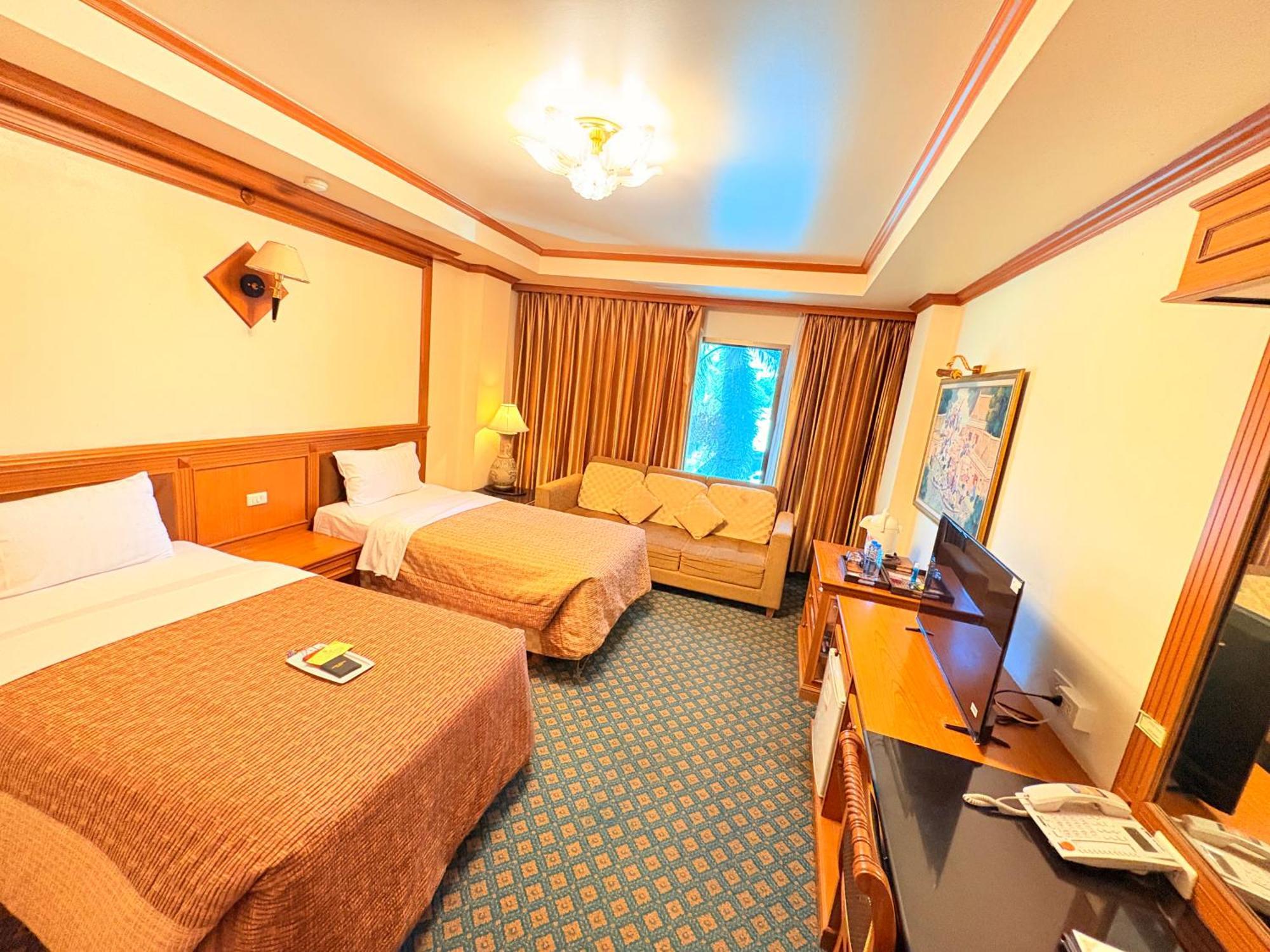 Taksilahotel Maha Sarakham Esterno foto