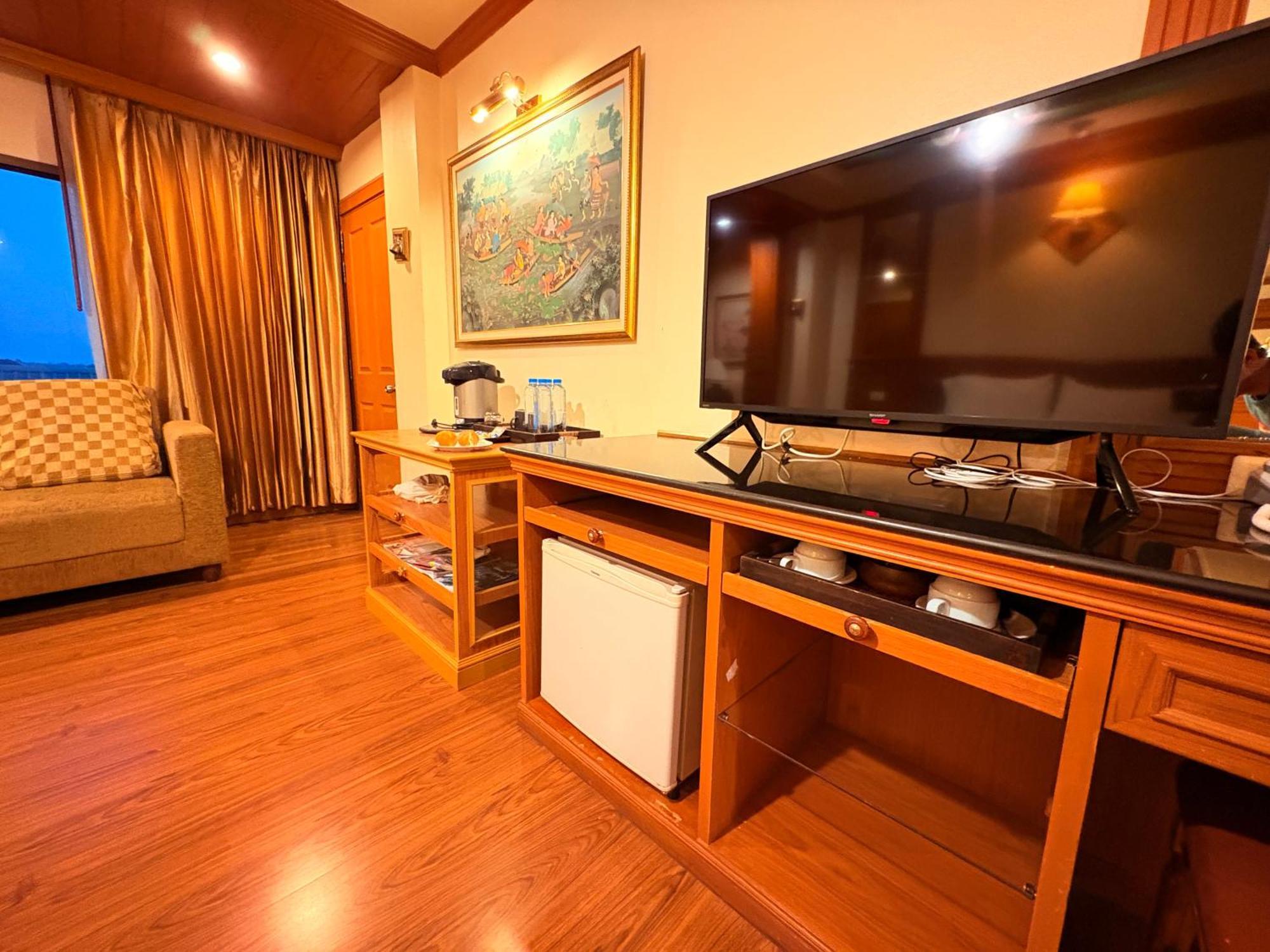Taksilahotel Maha Sarakham Esterno foto